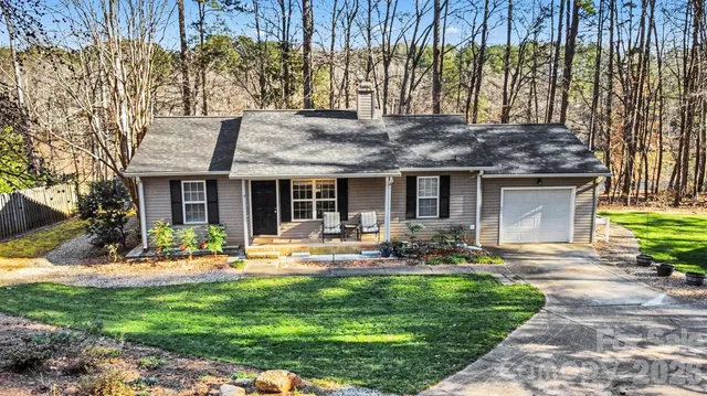 $450,000 | 228 Creek View Road, Mooresville, NC 28117