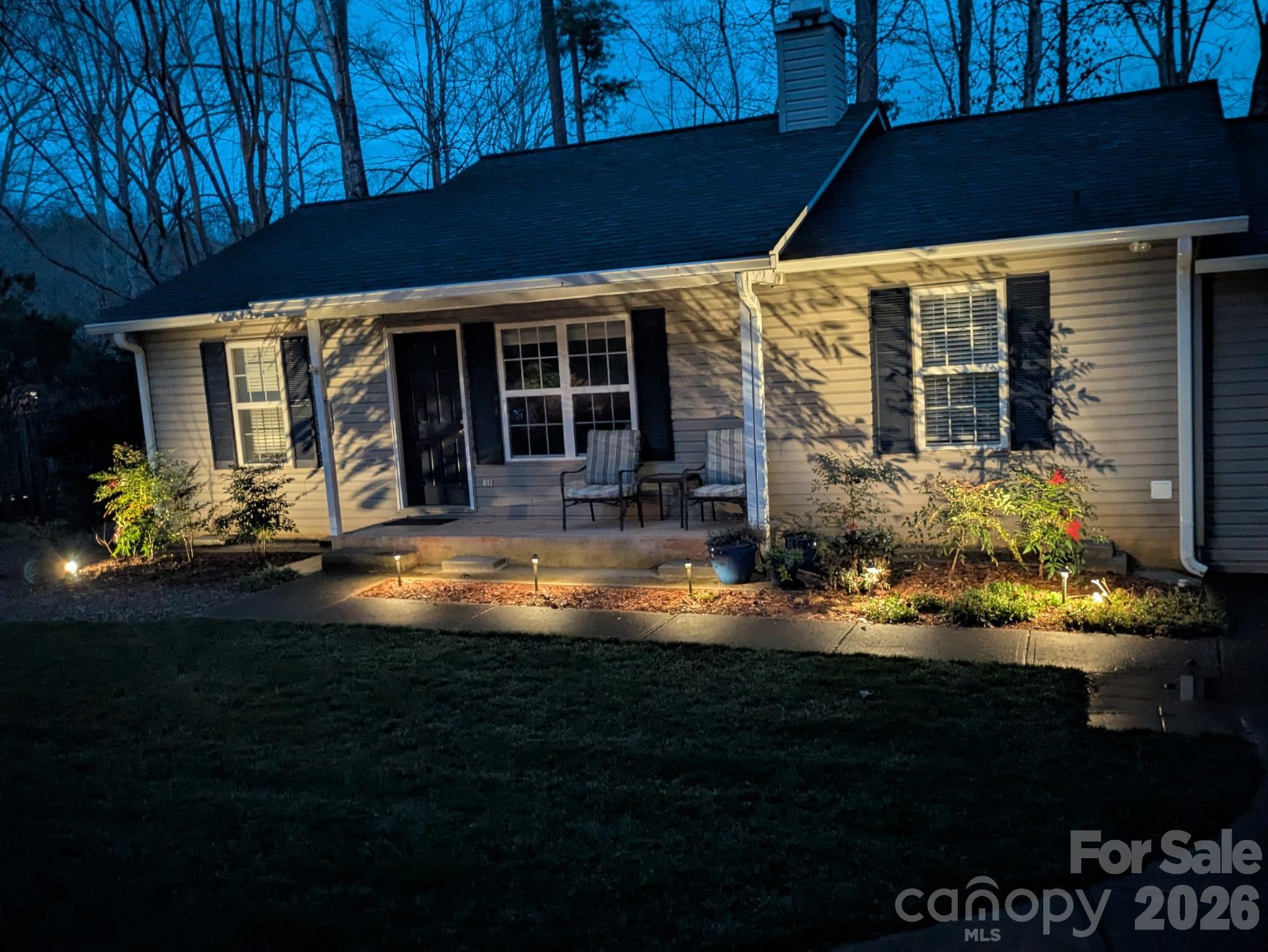 228 Creek View Road Mooresville, NC 28117 - Photo 3 of 40 a front view of house having yard
