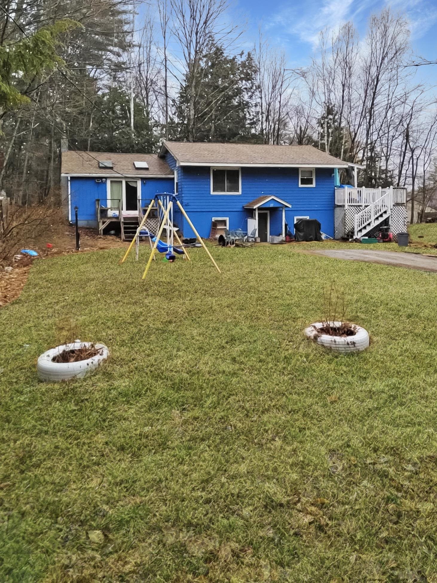 27 Winter Road Hillsborough, NH 03244 - Photo 2 of 32