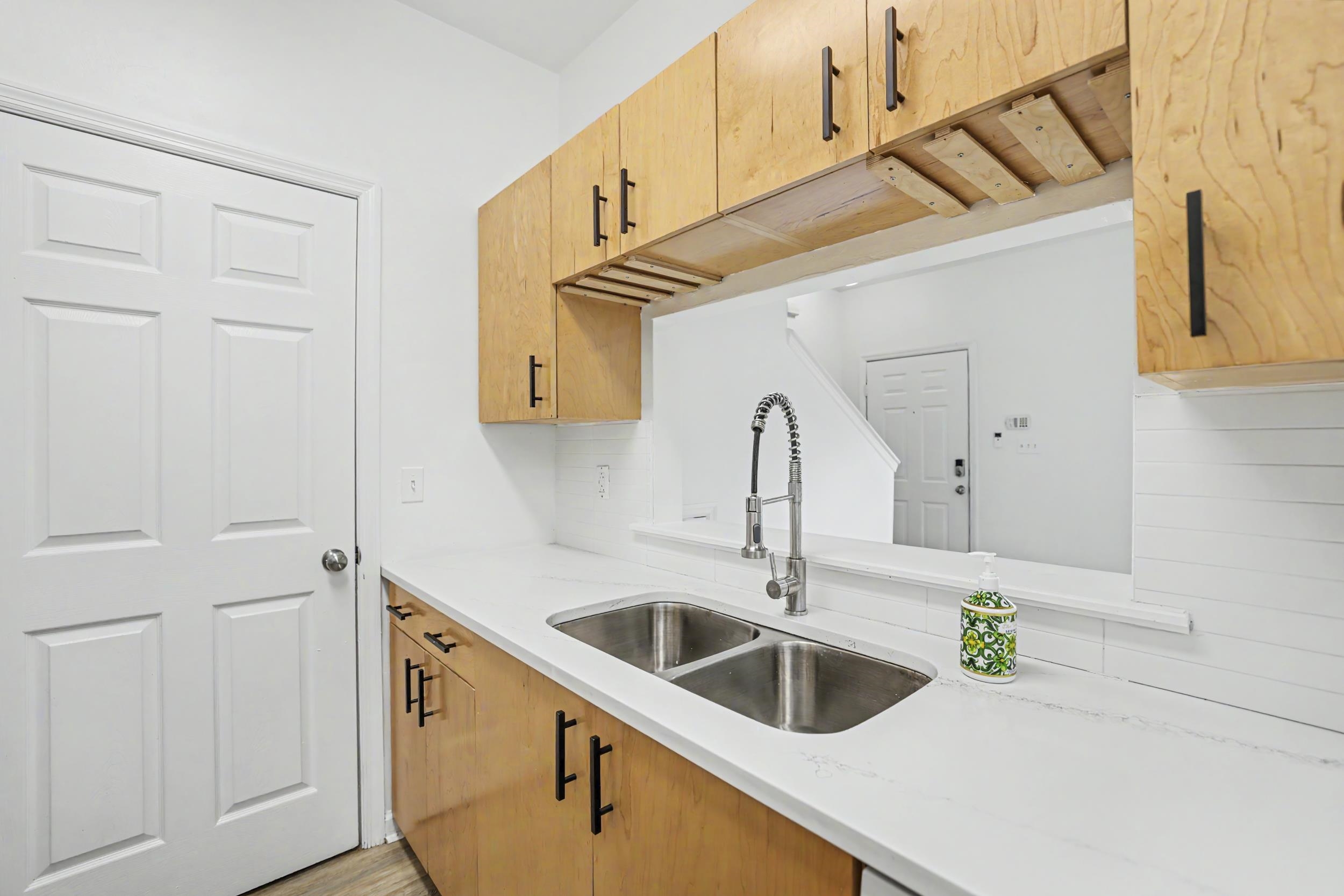 2403 Hartsfield Road, Unit 607 Tallahassee, FL 32303 - Photo 14 of 38