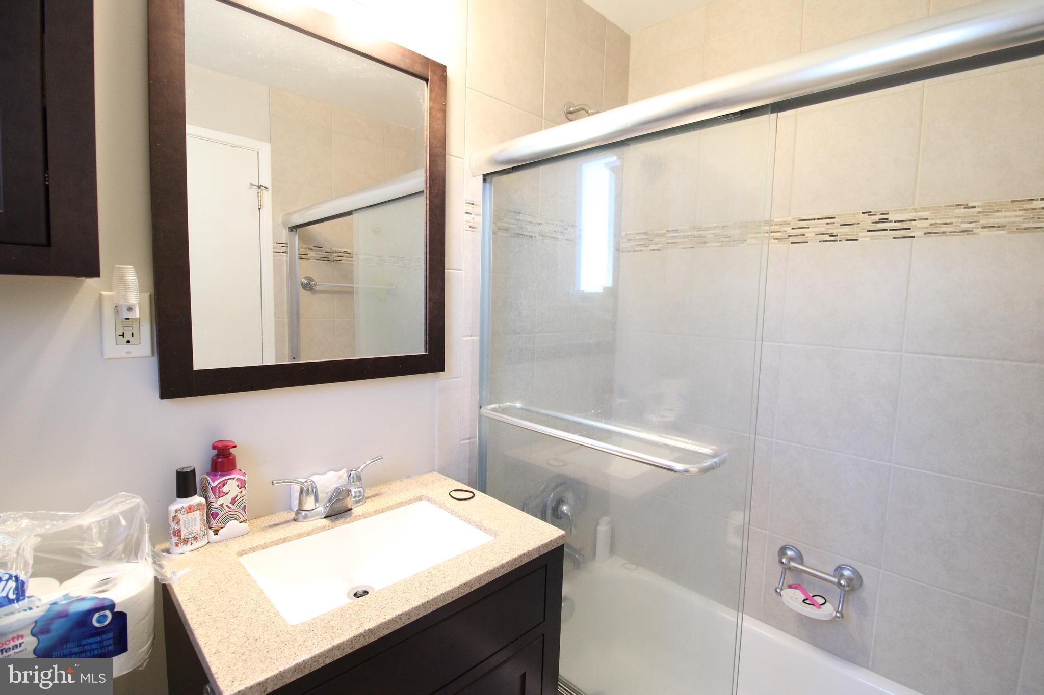 5204 Queensberry Avenue Springfield, VA 22151 - Photo 10 of 23
