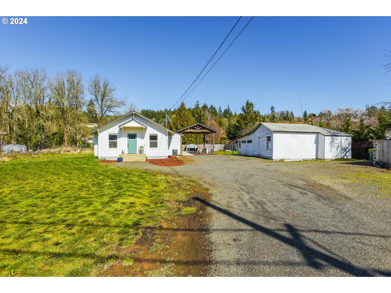 39195 Southwest Laurelwood Road Gaston, OR 97119 - Photo 2 of 41 Gallery Image 2