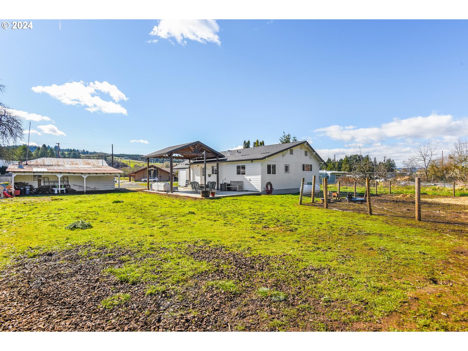 39195 Southwest Laurelwood Road Gaston, OR 97119 - Photo 39 of 41 Gallery Image 39