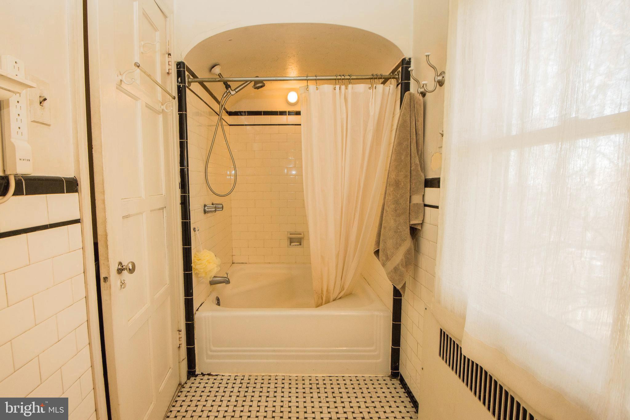 410 East Joppa Road Towson, MD 21286 - Photo 15 of 24 Upper Level Full Bath with Charming Features