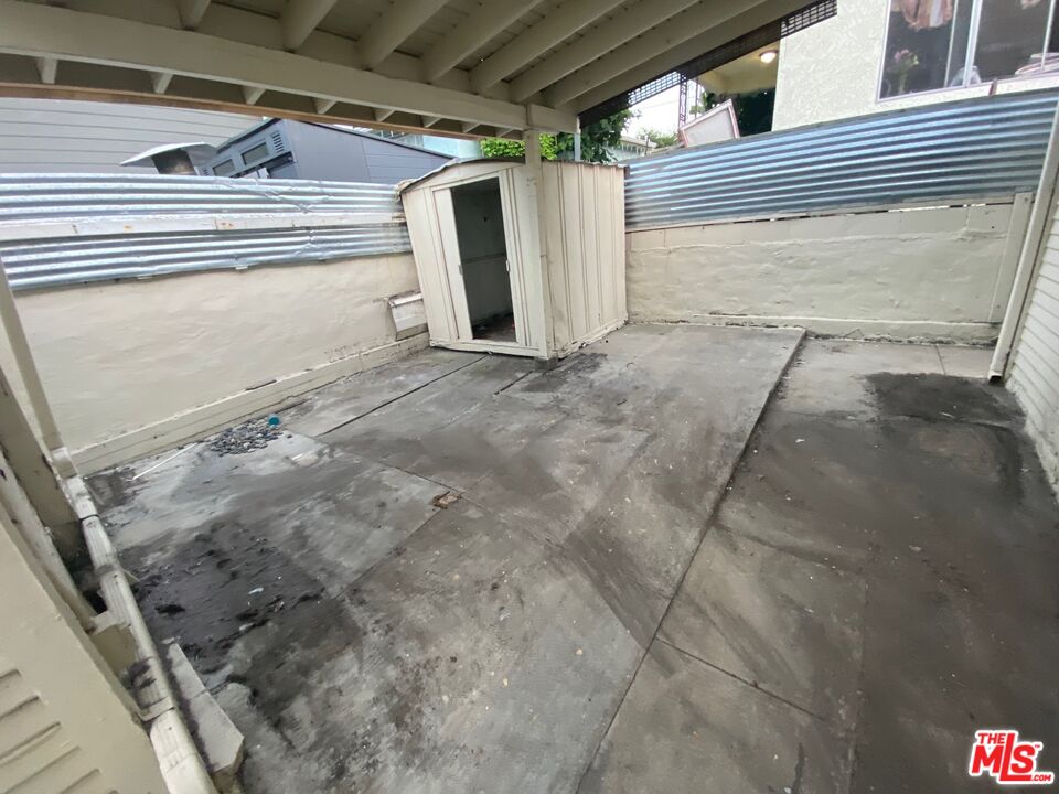 5220 Raphael Street Los Angeles, CA 90042 - Photo 8 of 9