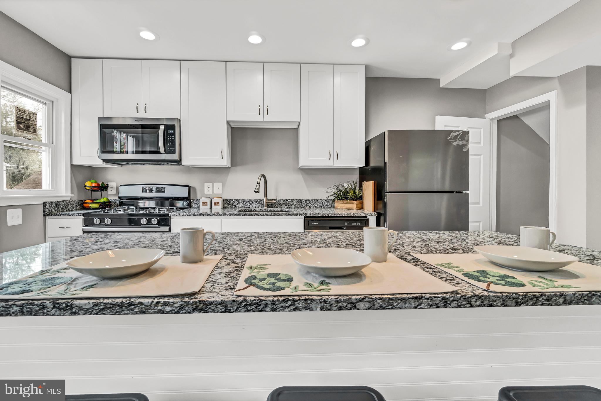 327 Leeanne Road Baltimore, MD 21221 - Photo 12 of 34 Kitchen With Island