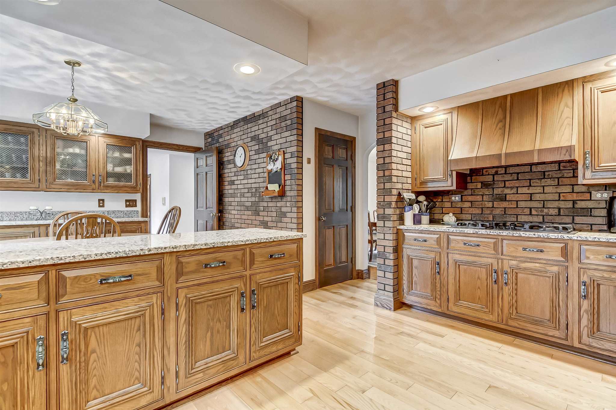 5718 Barlow Road Sherman, IL 62684 - Photo 11 of 47 Gallery Image 11