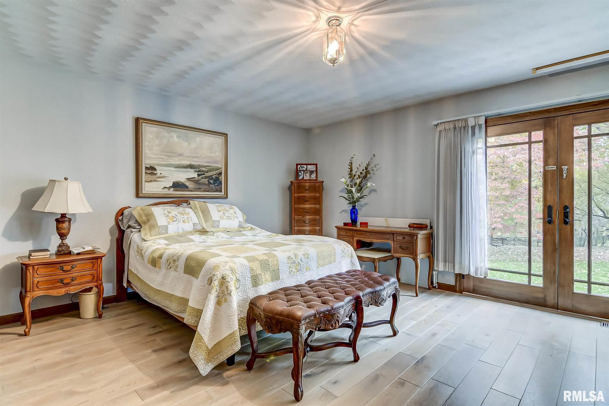 5718 Barlow Road Sherman, IL 62684 - Photo 15 of 47 Gallery Image 15