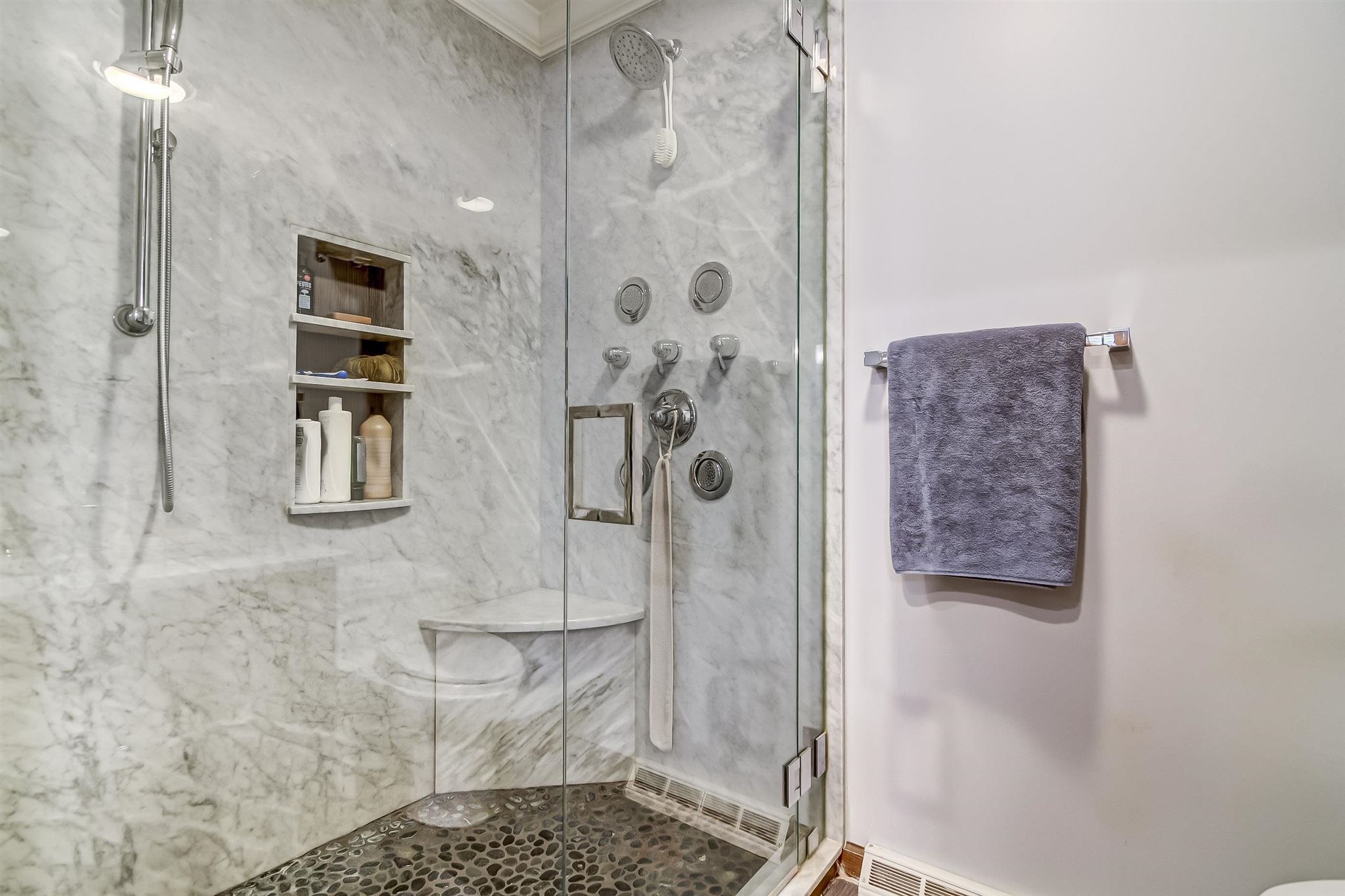5718 Barlow Road Sherman, IL 62684 - Photo 18 of 47 Gallery Image 18