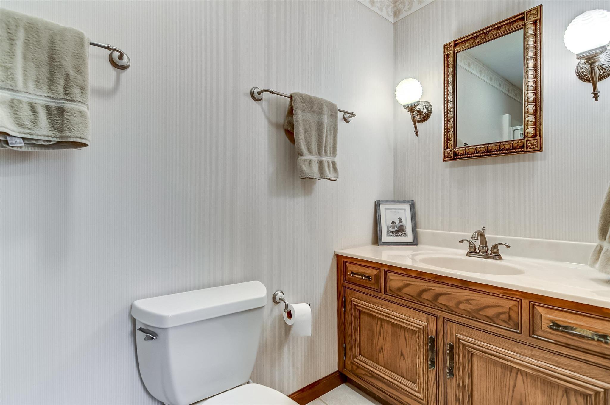 5718 Barlow Road Sherman, IL 62684 - Photo 26 of 47 Gallery Image 26