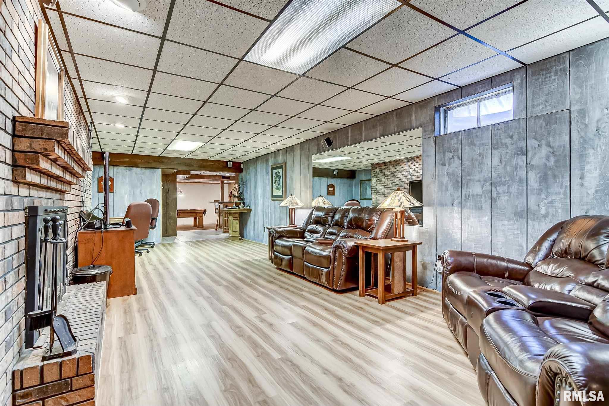 5718 Barlow Road Sherman, IL 62684 - Photo 28 of 47 Gallery Image 28
