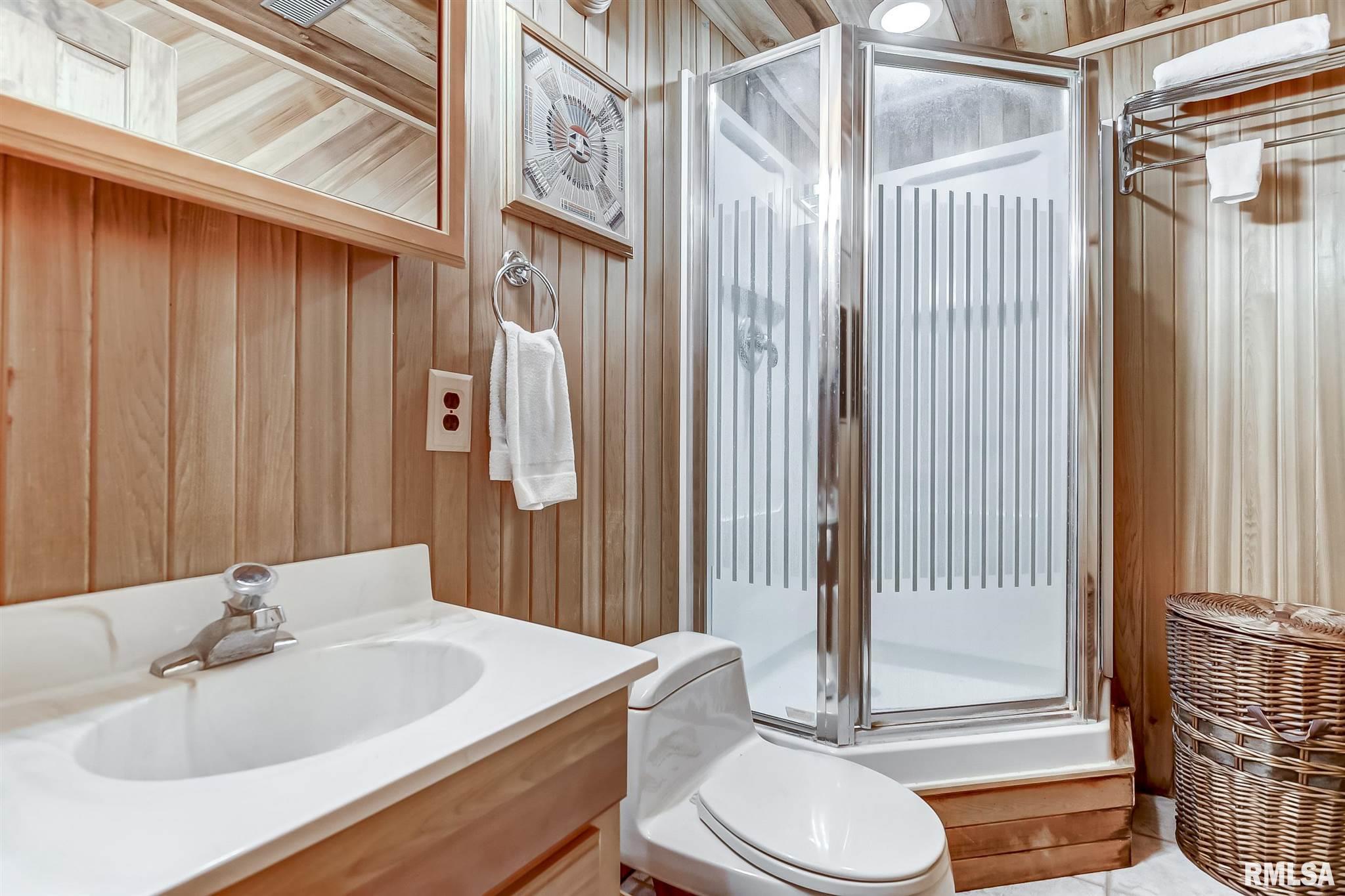 5718 Barlow Road Sherman, IL 62684 - Photo 32 of 47 Gallery Image 32