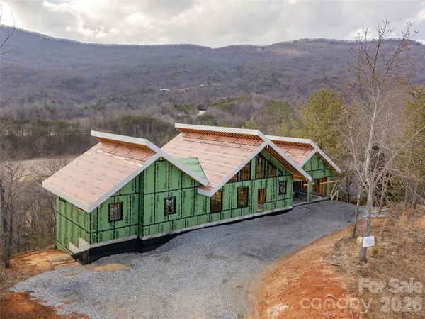 $3,224,000 | 788 Deep Gap Farm Road East, Mill Spring, NC 28756