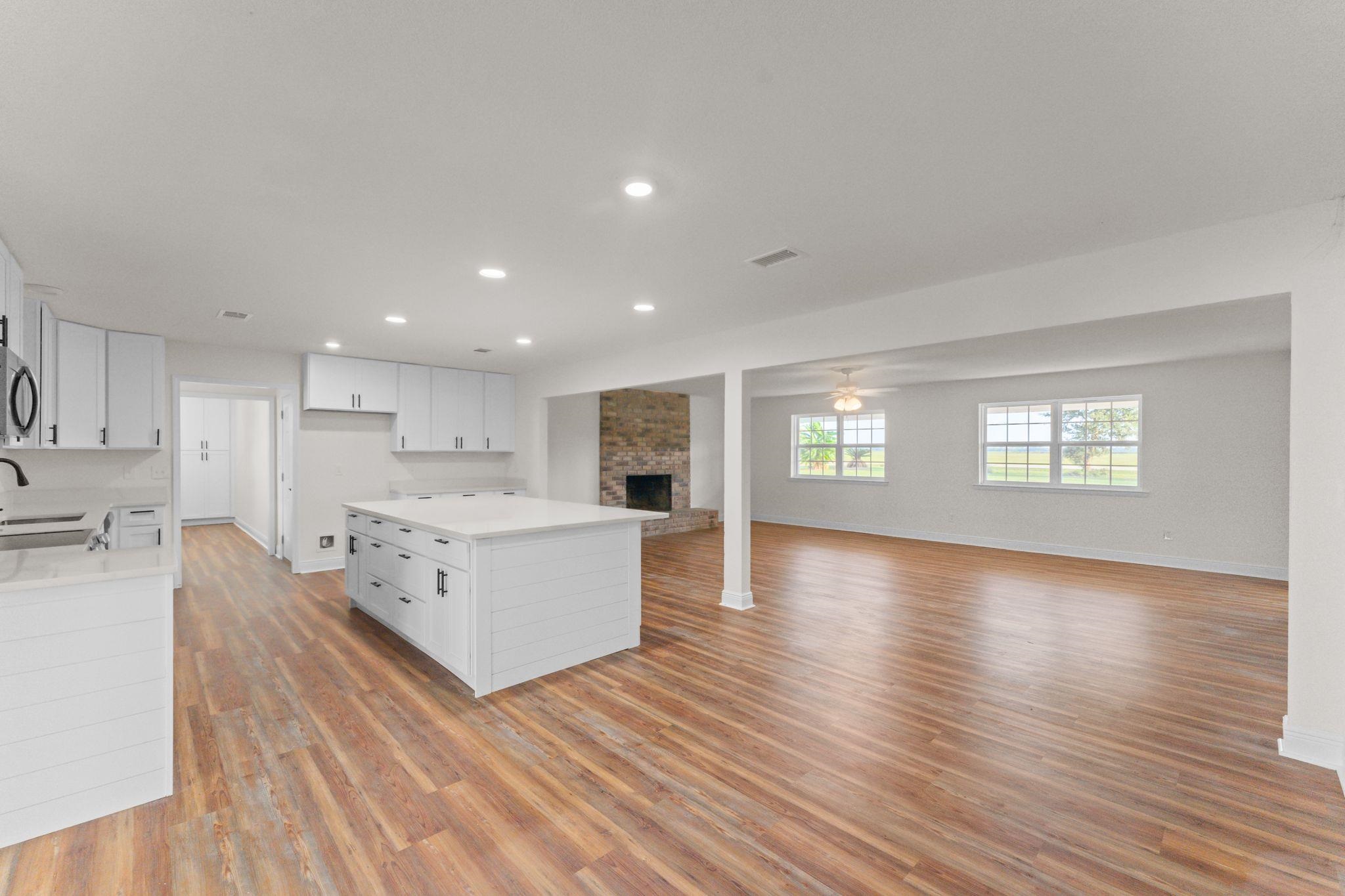 17761 County Road 28 Foley, AL 36535 - Photo 16 of 51 Kitchen