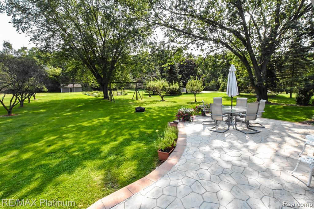 5107 King Road Howell, MI 48843 - Photo 7 of 58