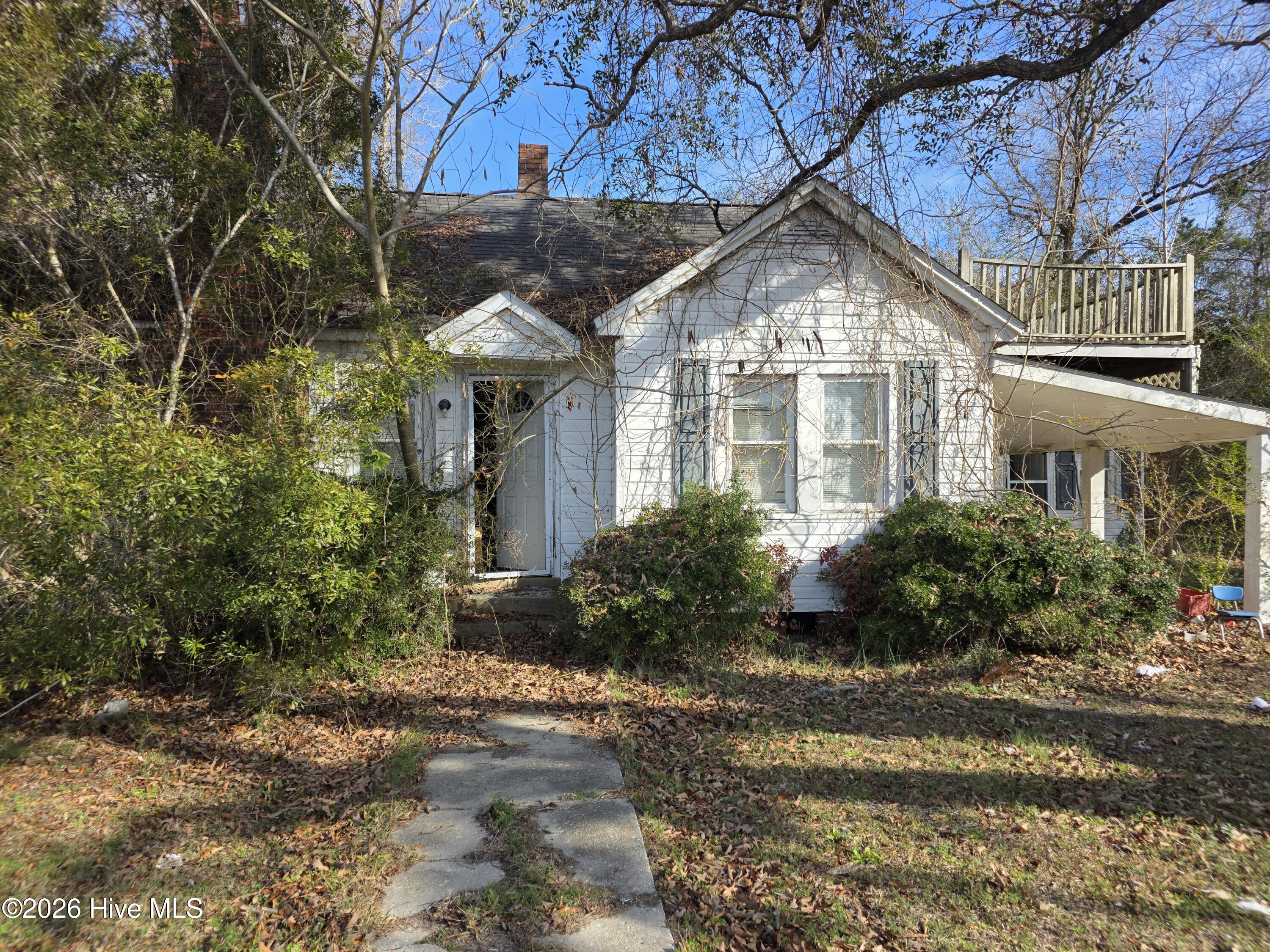 1081 Red Bug Road Hallsboro, NC 28442 - Photo 4 of 8 20260112_103350
