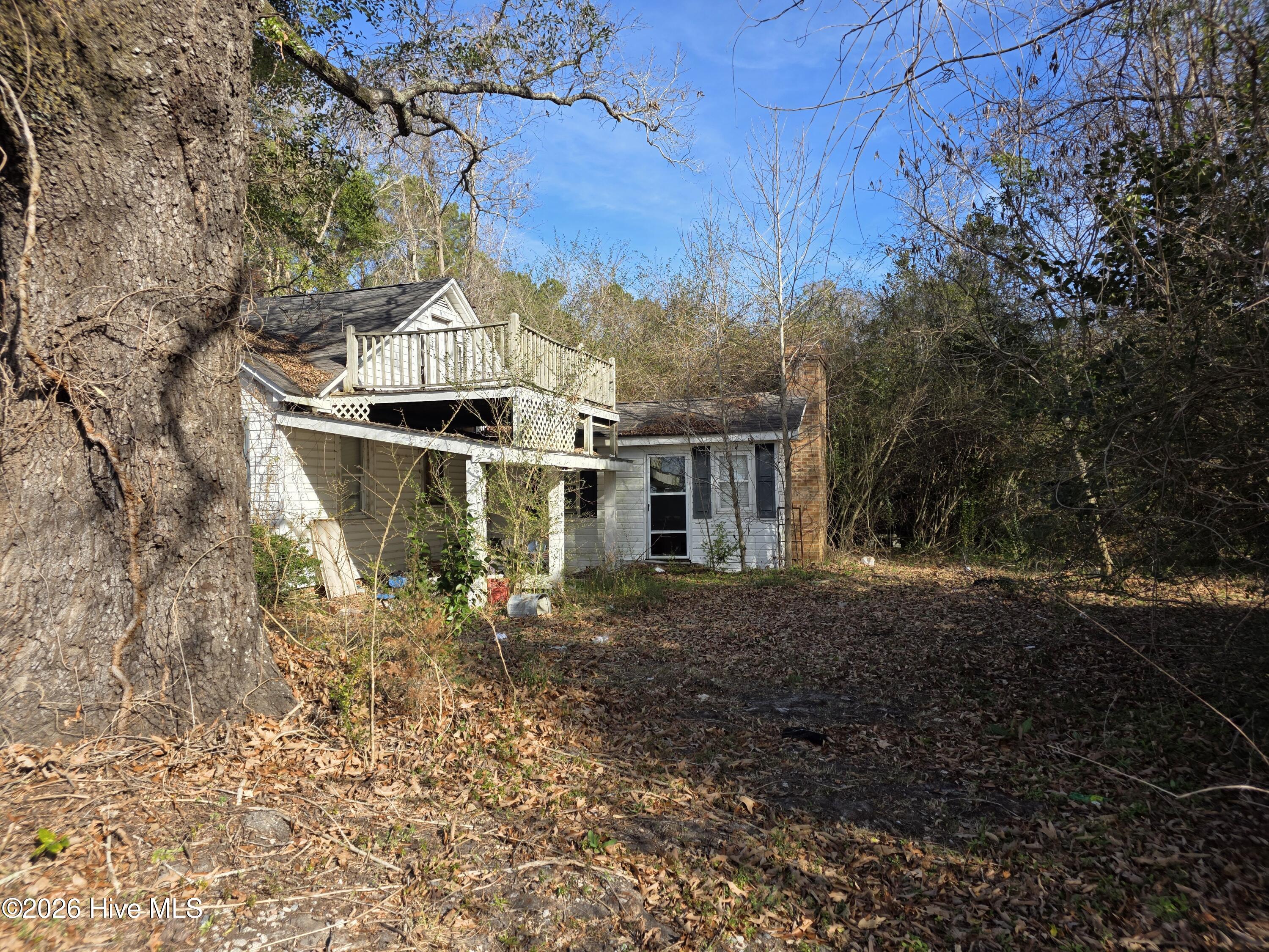 1081 Red Bug Road Hallsboro, NC 28442 - Photo 5 of 8 20260112_103428