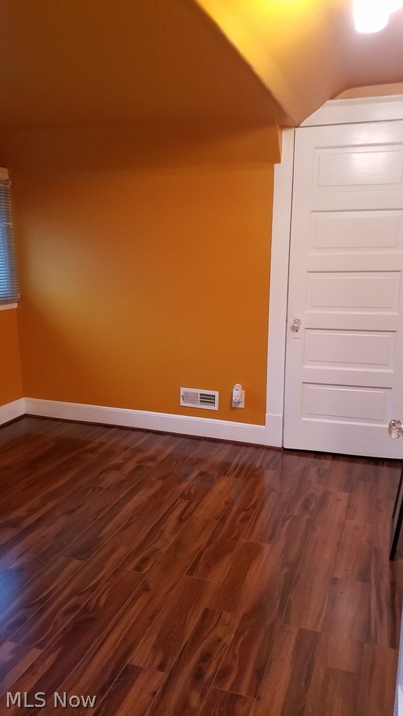 1761 Avalon Road Cleveland, OH 44112 - Photo 20 of 29 Second floor bedroom