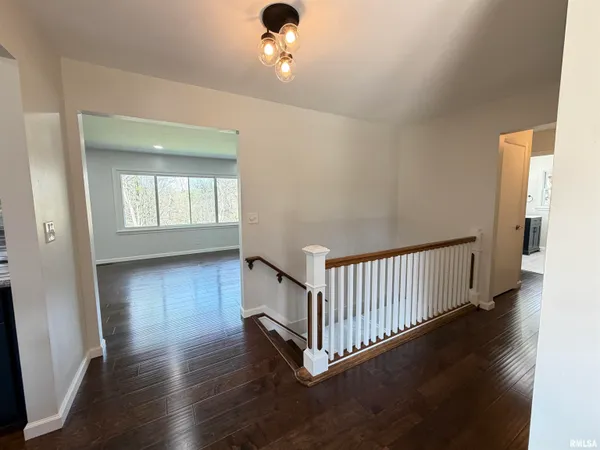 $325,000 | 1890 Sunrise Drive, Galesburg, IL 61401