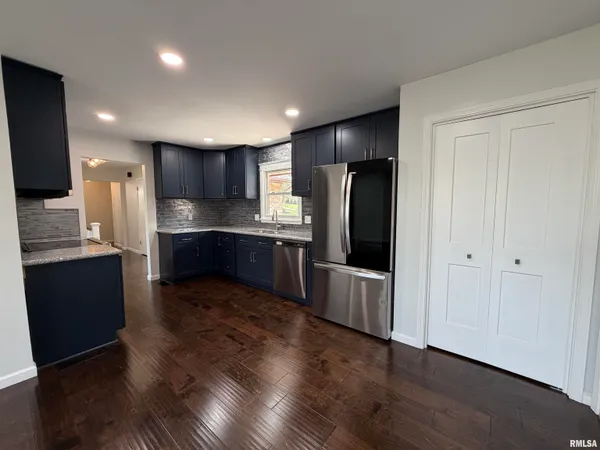 $325,000 | 1890 Sunrise Drive, Galesburg, IL 61401