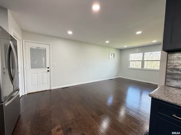 $325,000 | 1890 Sunrise Drive, Galesburg, IL 61401