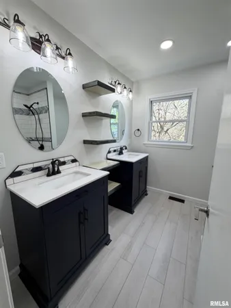 $325,000 | 1890 Sunrise Drive, Galesburg, IL 61401