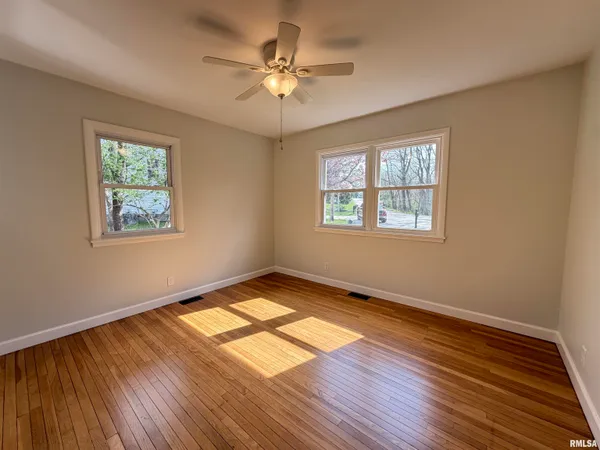 $325,000 | 1890 Sunrise Drive, Galesburg, IL 61401