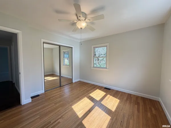 $325,000 | 1890 Sunrise Drive, Galesburg, IL 61401