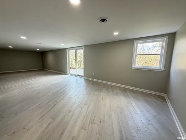 $325,000 | 1890 Sunrise Drive, Galesburg, IL 61401