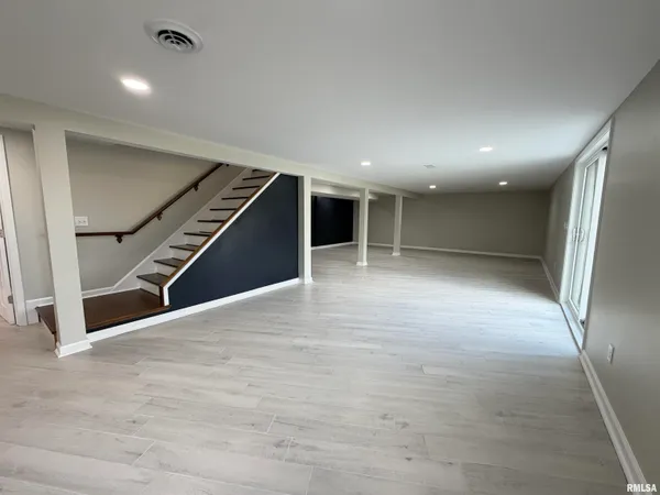 $325,000 | 1890 Sunrise Drive, Galesburg, IL 61401