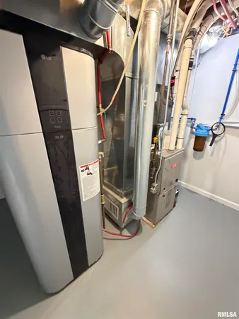 $325,000 | 1890 Sunrise Drive, Galesburg, IL 61401