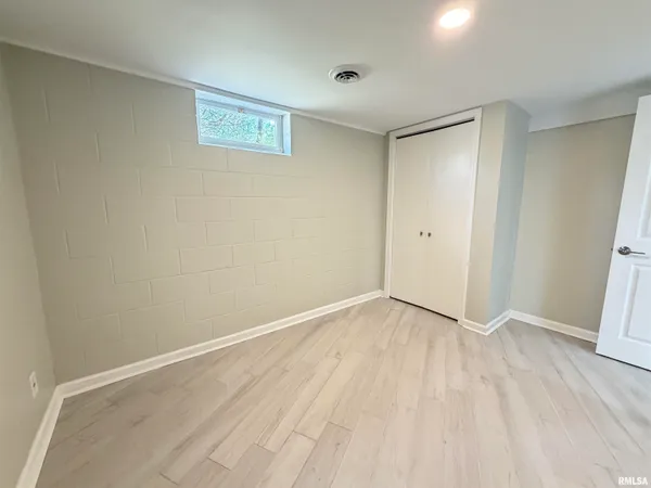 $325,000 | 1890 Sunrise Drive, Galesburg, IL 61401