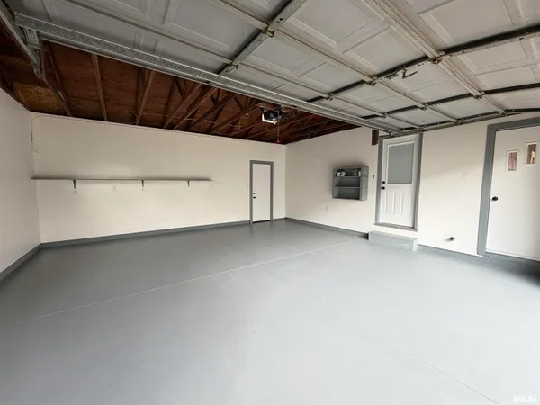 $325,000 | 1890 Sunrise Drive, Galesburg, IL 61401