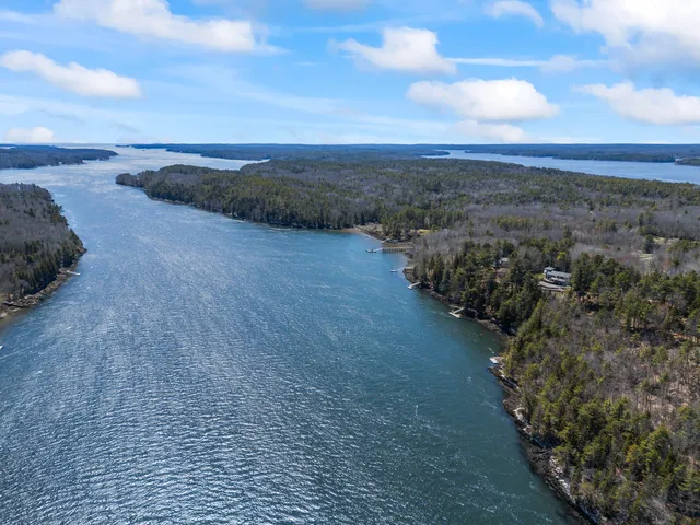 $1,699,000 | 33-30 Taylor Road, Westport Island, ME 04578