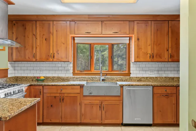 $1,699,000 | 33-30 Taylor Road, Westport Island, ME 04578