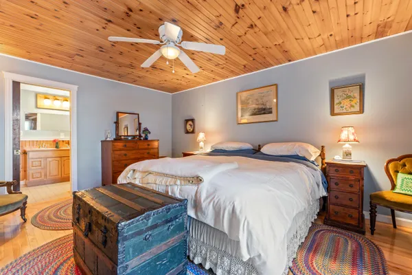 $1,595,000 | 33-30 Taylor Road, Westport Island, ME 04578