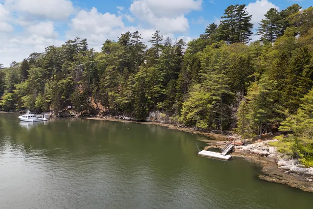 $1,699,000 | 33-30 Taylor Road, Westport Island, ME 04578