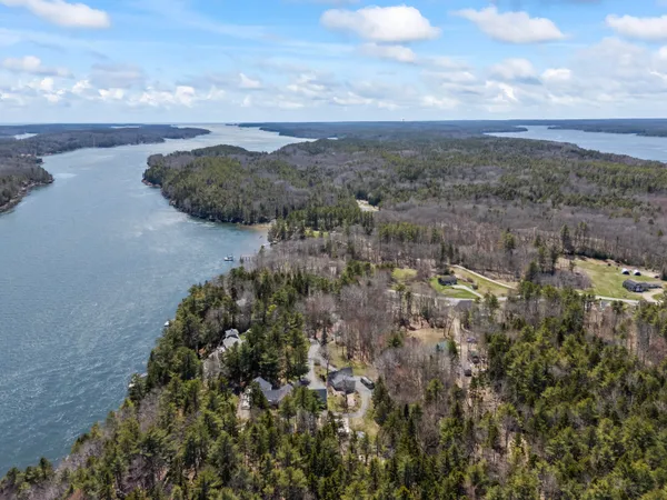 $1,595,000 | 33-30 Taylor Road, Westport Island, ME 04578