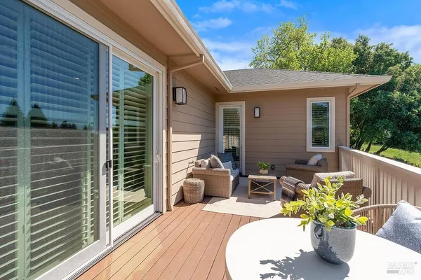 $895,000 | 5055 Carriage Lane, Santa Rosa, CA 95403