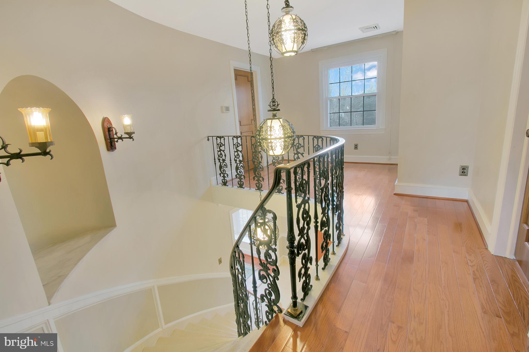 5100 Washington Street Extension Wilmington, DE 19809 - Photo 18 of 29 Stairs