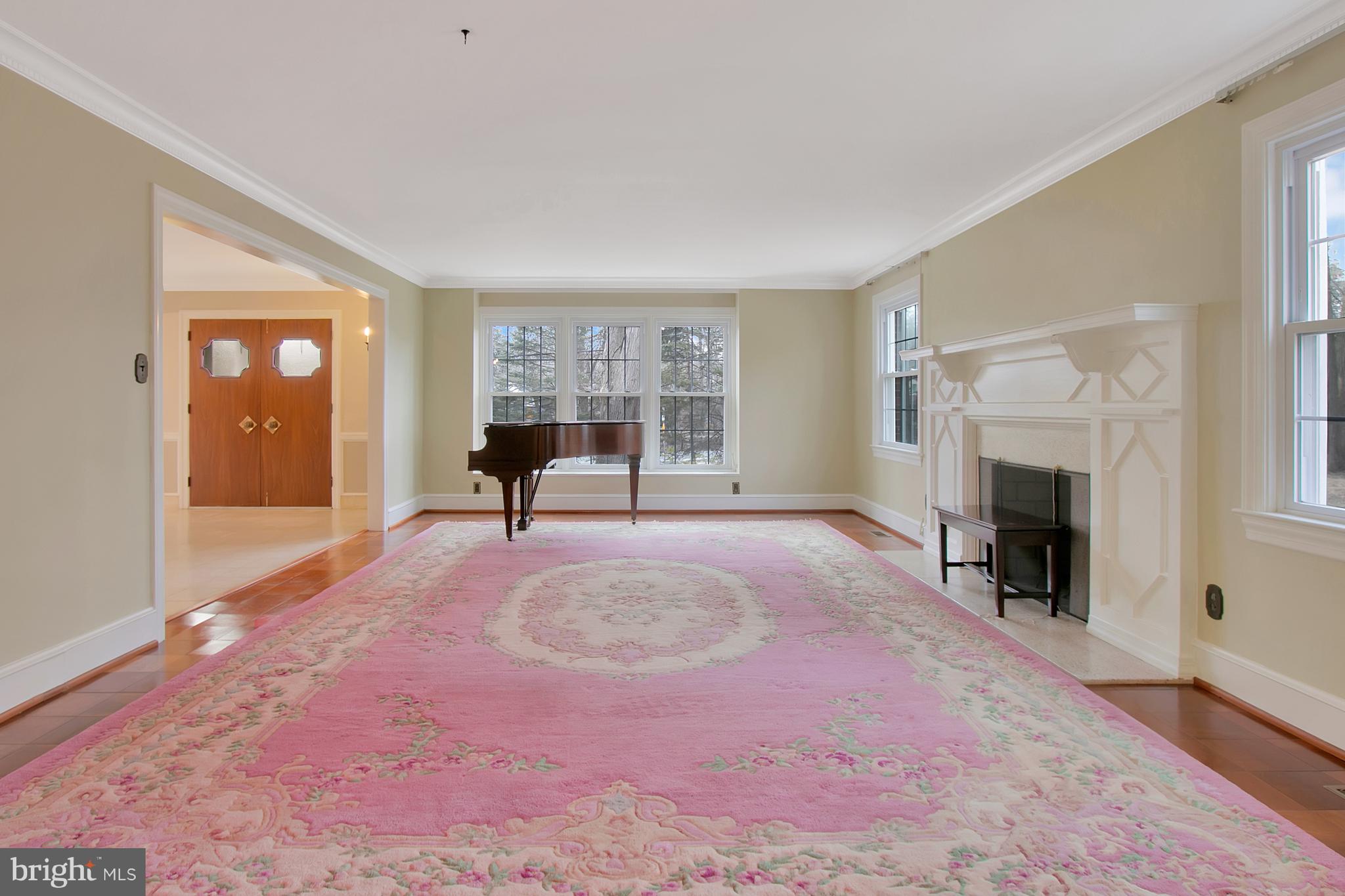 5100 Washington Street Extension Wilmington, DE 19809 - Photo 5 of 29 Living Room
