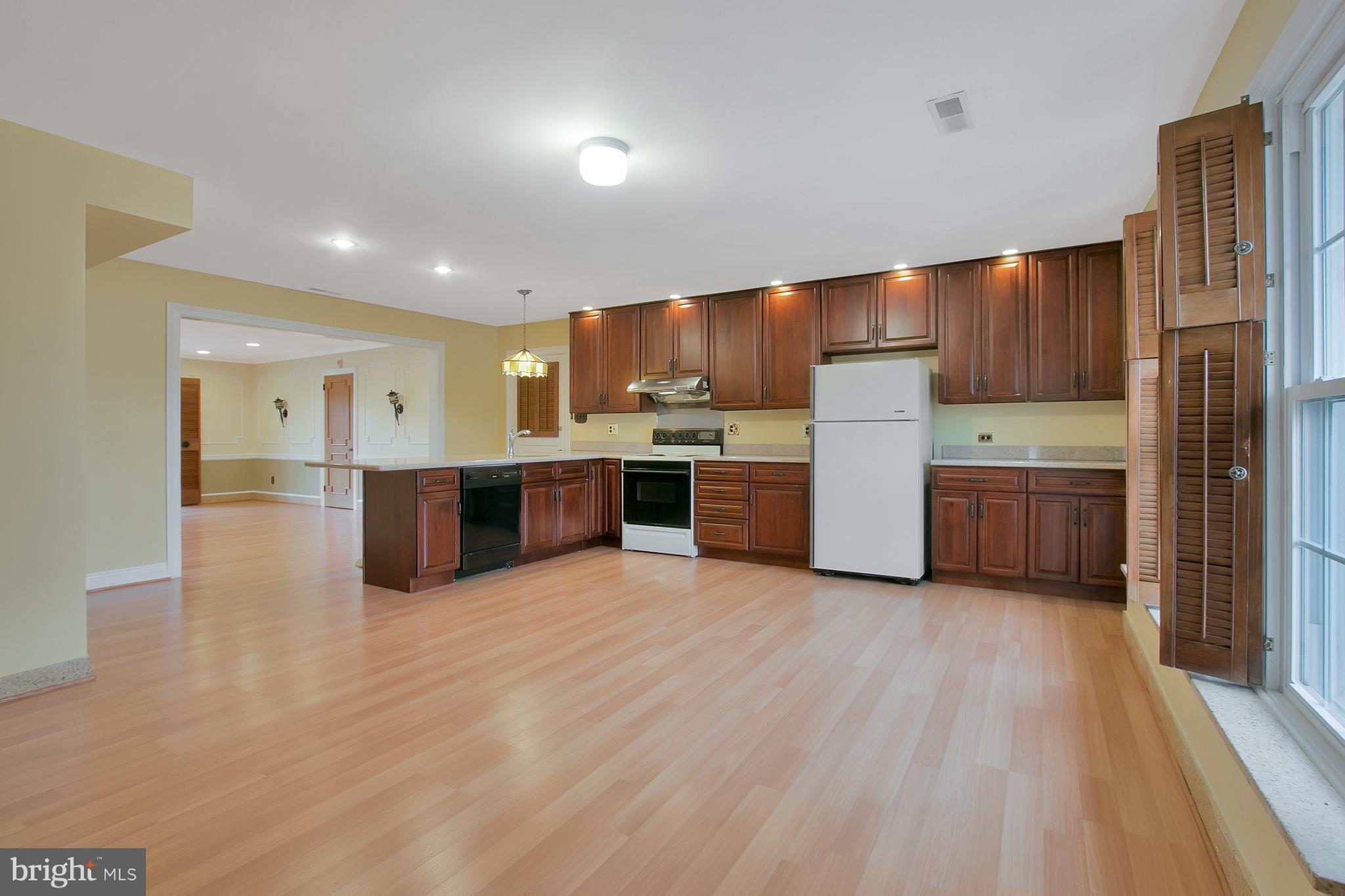 5100 Washington Street Extension Wilmington, DE 19809 - Photo 9 of 29 Kitchen