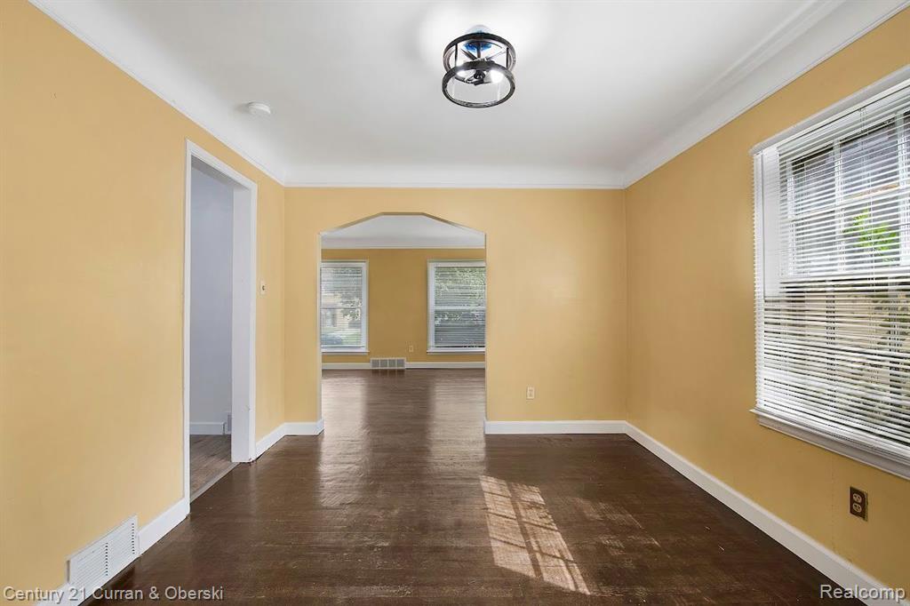 8089 Meyers Road Detroit, MI 48228 - Photo 9 of 22