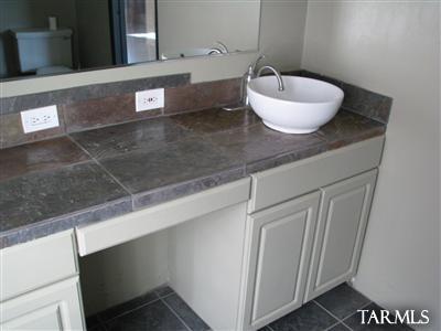 1352 East Lind Road Tucson, AZ 85719 - Photo 6 of 17 Gallery Image 6