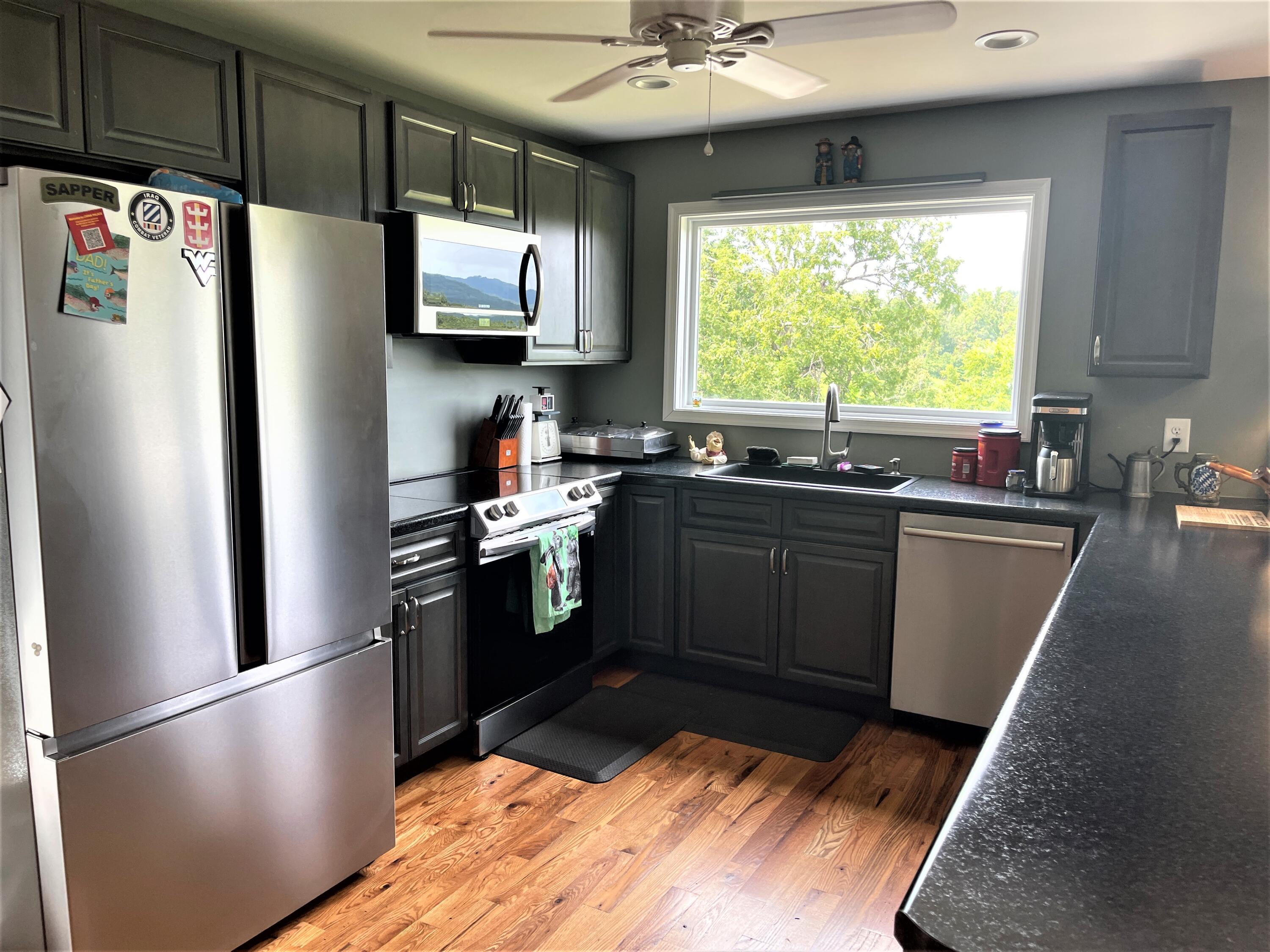 187 Charles Masters Road Ronceverte, WV 24970 - Photo 14 of 46 Gallery Image 14