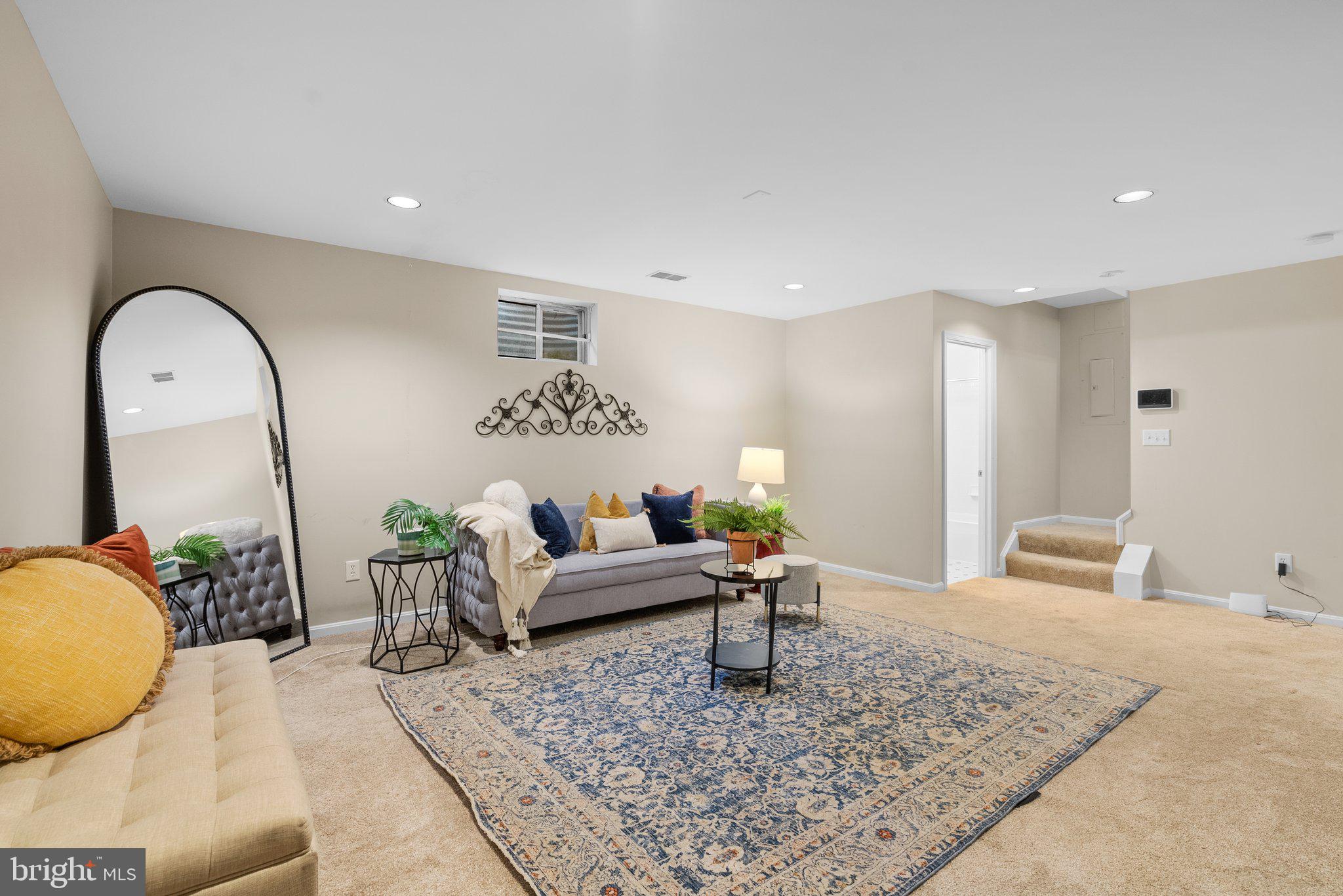 20306 Swallow Point Road Montgomery Village, MD 20886 - Photo 18 of 28 Gallery Image 18