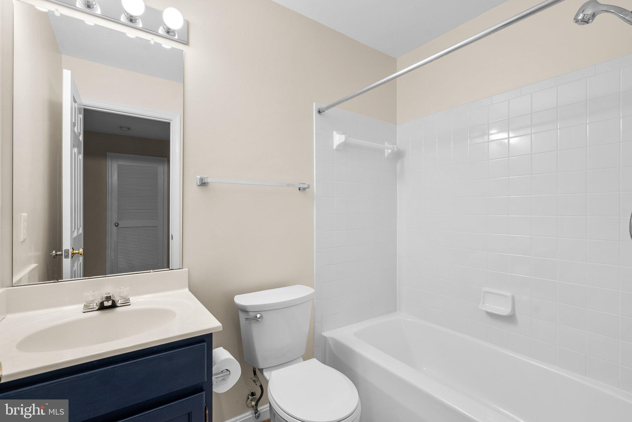 20306 Swallow Point Road Montgomery Village, MD 20886 - Photo 20 of 28 Gallery Image 20