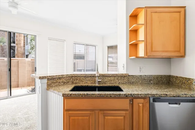 $428,000 | 2019 East Campbell Avenue, Unit 121, Phoenix, AZ 85016