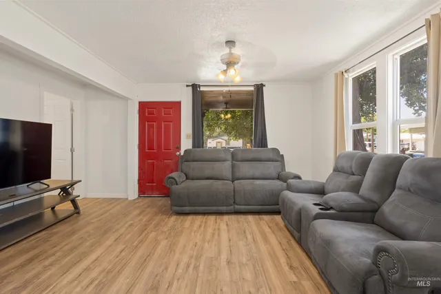 $254,900 | 861 8th Avenue North, Payette, ID 83661