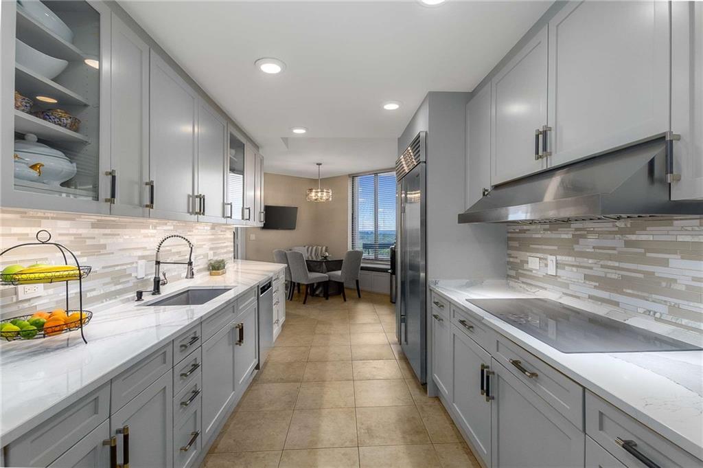 2660 Peachtree Road Northwest, Unit 13F Atlanta, GA 30305 - Photo 17 of 40